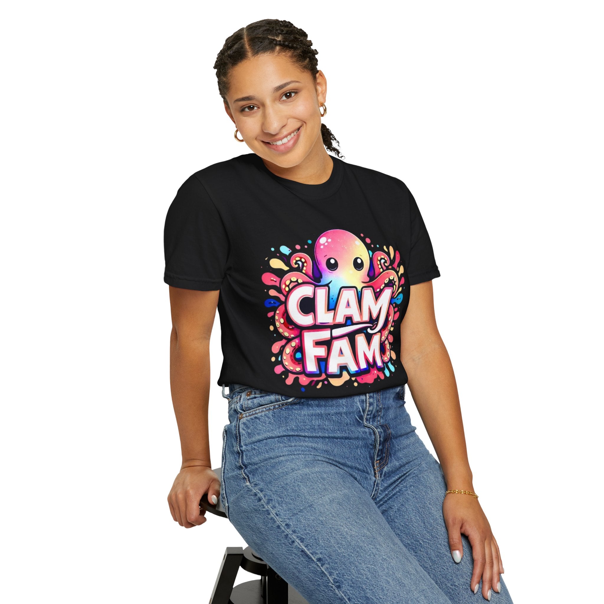 NEW Clam Fam T-Shirt