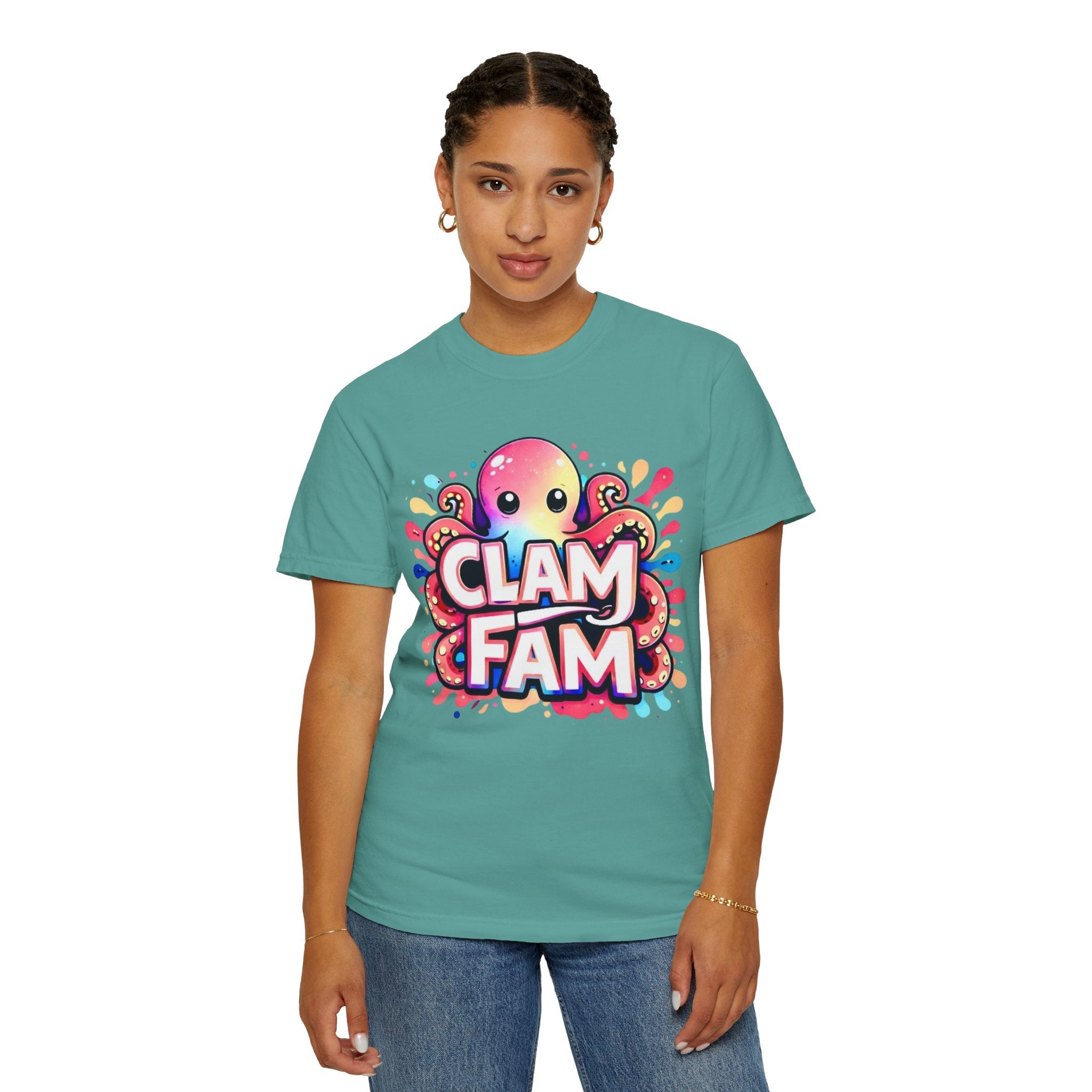 NEW Clam Fam T-Shirt